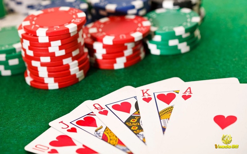 Cách chơi Stud Poker chi tiết không quá khó