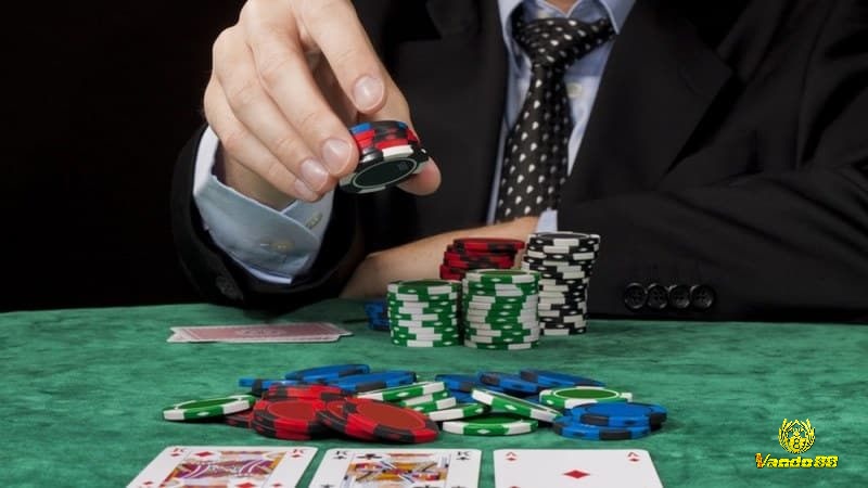 Rủi ro của C Bet trong Poker là gì?