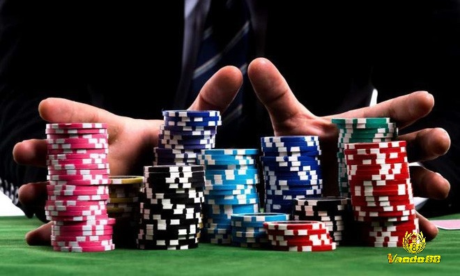 Người tham gia sử dụng lợi thế Donk bet thông minh