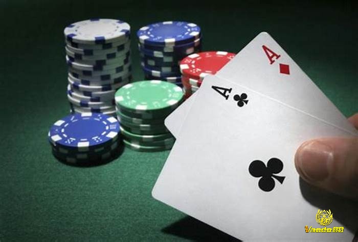 Áp dụng đúng tỷ lệ odds và pot odds giúp bạn đưa ra quyết định cược có cơ sở toán học vững chắc.